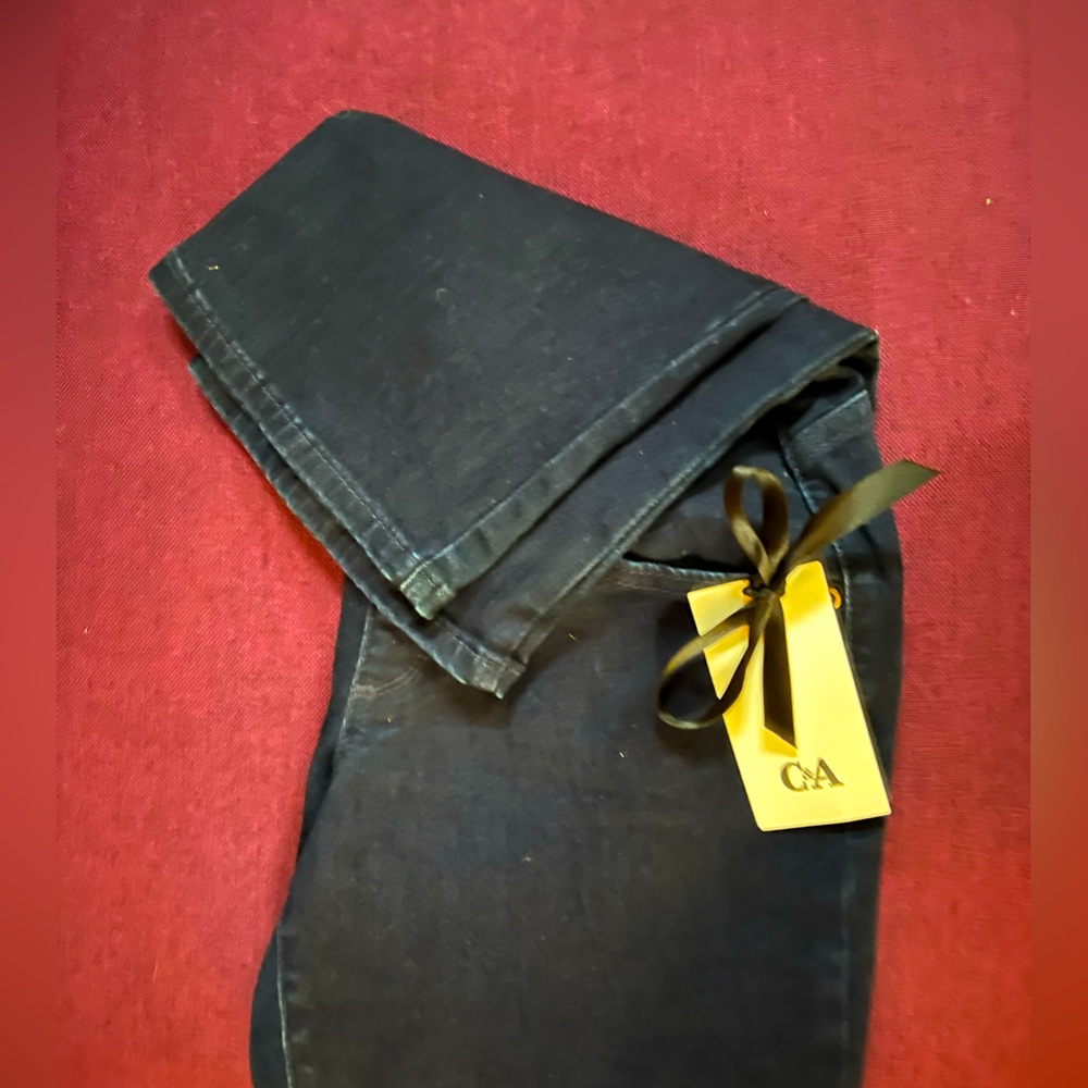 HOST PICK❤️Maternity Comfy, Bootcut Jeans guaranteed to stay put over belly❣️ - Picture 5 of 13